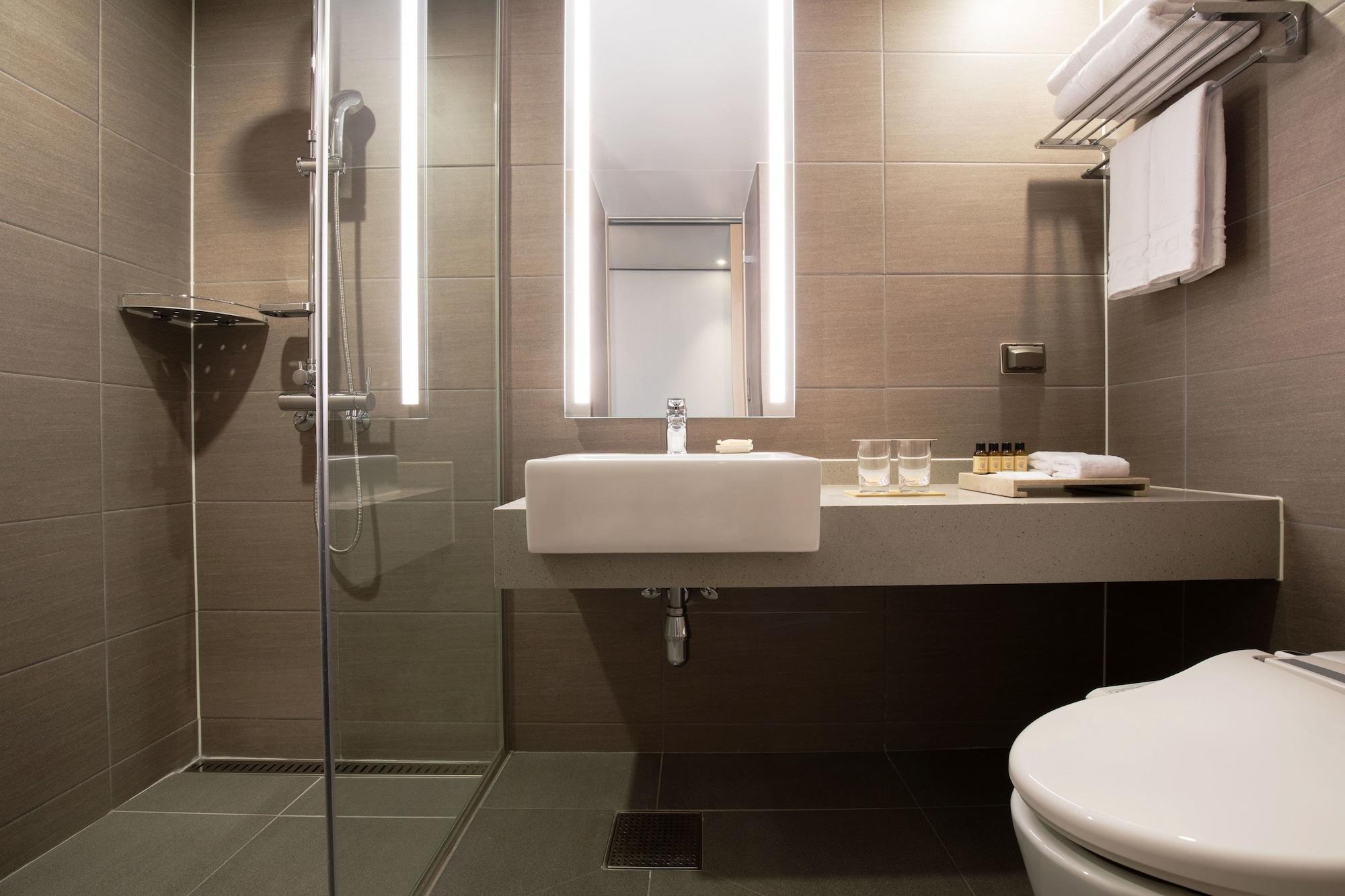 Orakai Cheonggyesan Hotel, Bw Premier Collection 首爾